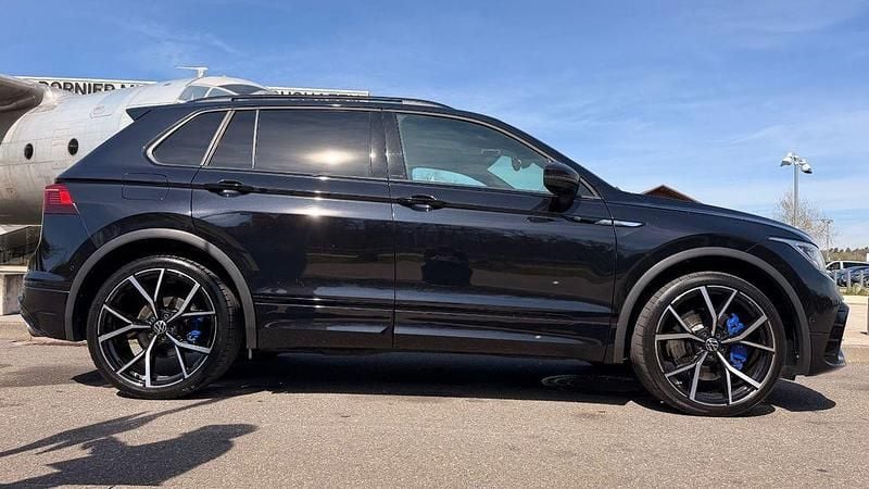 Gebraucht VW Tiguan R 320 PS (235 kW) 2022 Schwarz SUV