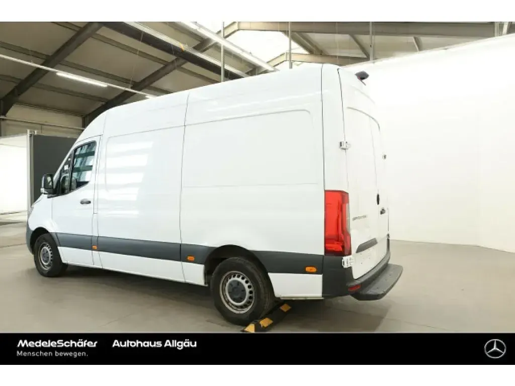 Gebraucht Mercedes Sprinter 170 PS (125 kW) 2022 Arktikweiß Van