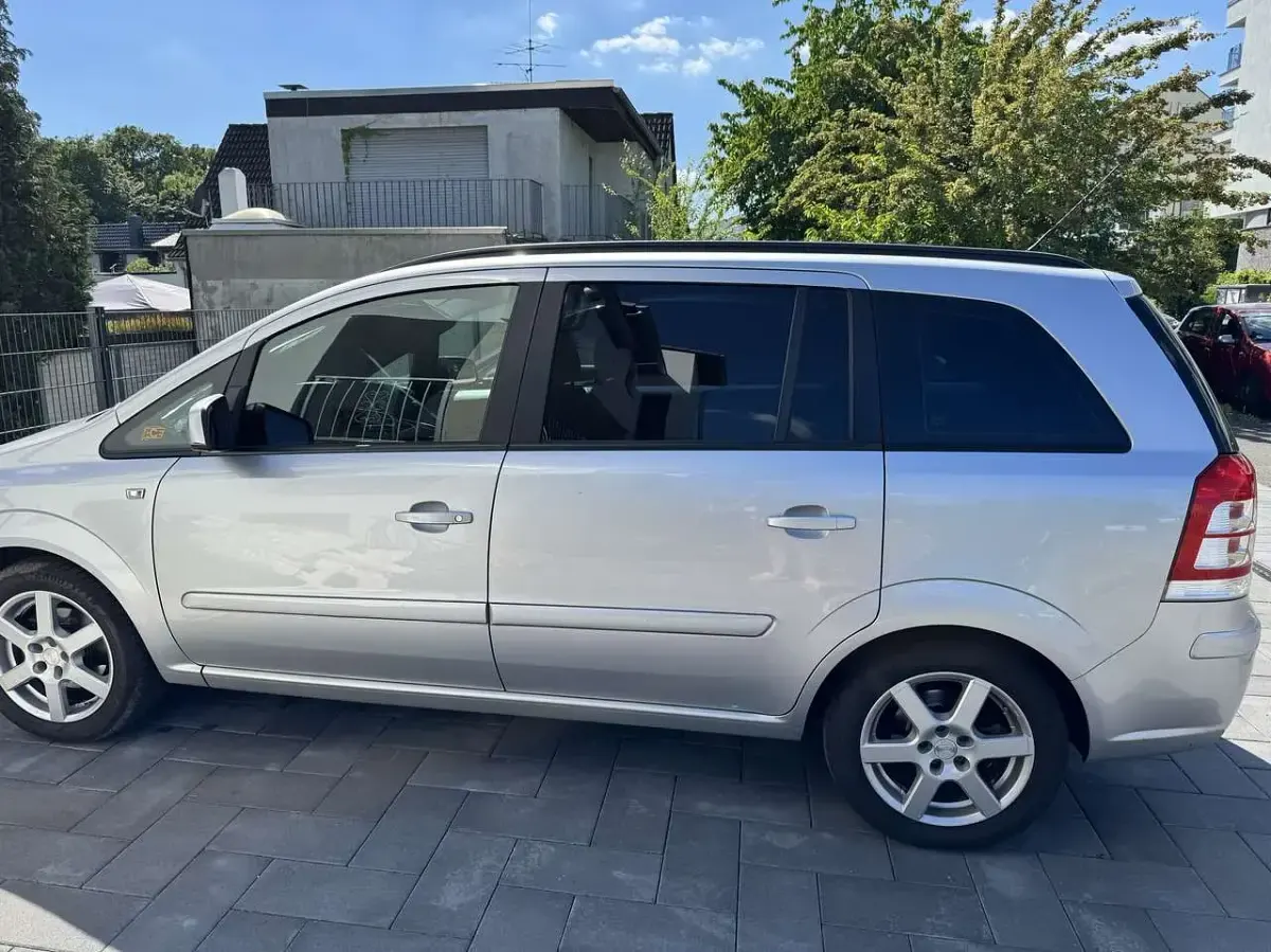 Gebraucht Opel Zafira Tourer 116 PS (85 kW) 2013 Grau Van / Kleinbus