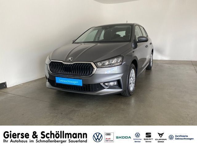5x graphitegrau metallic (metallic) Gebraucht 2024 Skoda Fabia Essence Limousine | 16.350 € (Guter Preis) - Bild 1/4