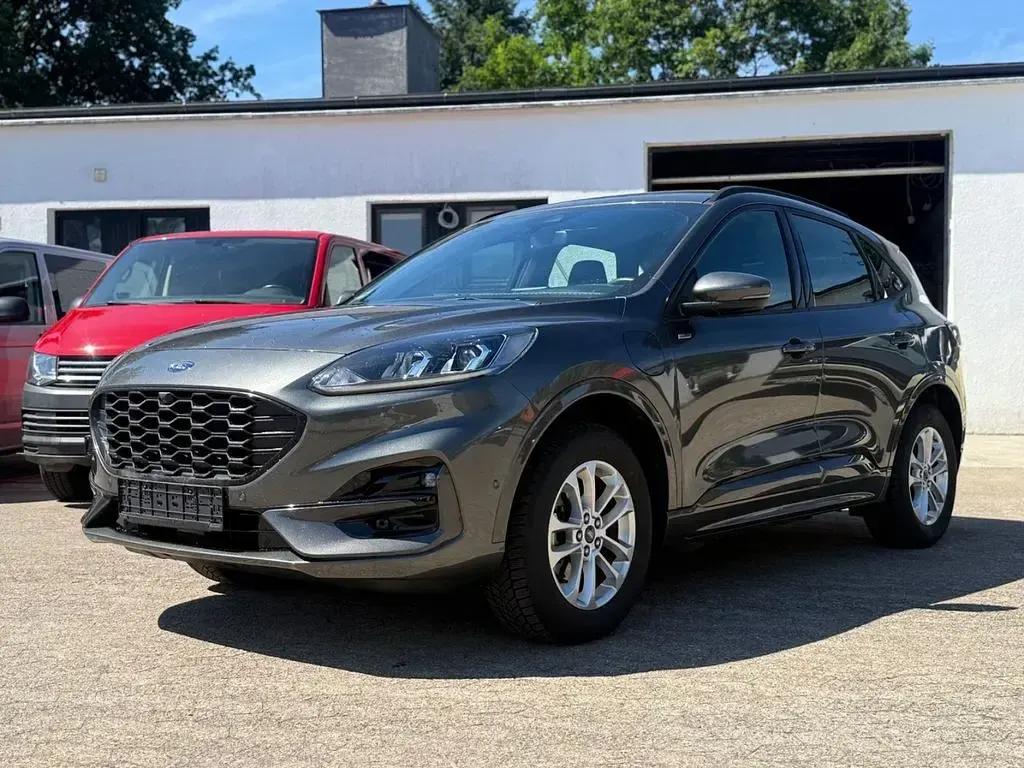 Gebraucht Ford Kuga ST-Line 152 PS (111 kW) 2022 Grau SUV