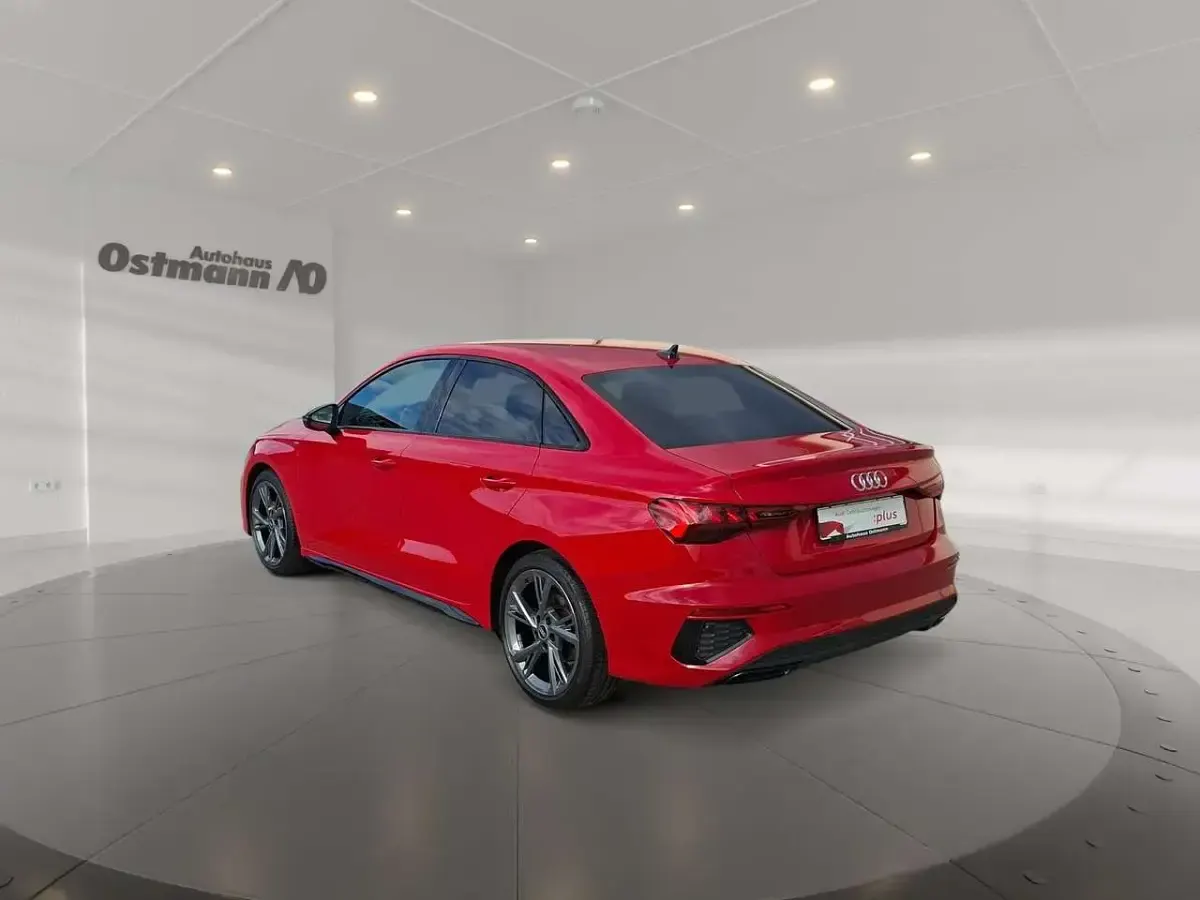 Gebraucht Audi A3 S-Line 150 PS (110 kW) 2023 Rot Limousine