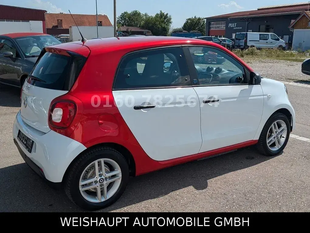 Gebraucht Smart ForFour Electric Drive 60 kW (82 PS) 2021 Rot Limousine