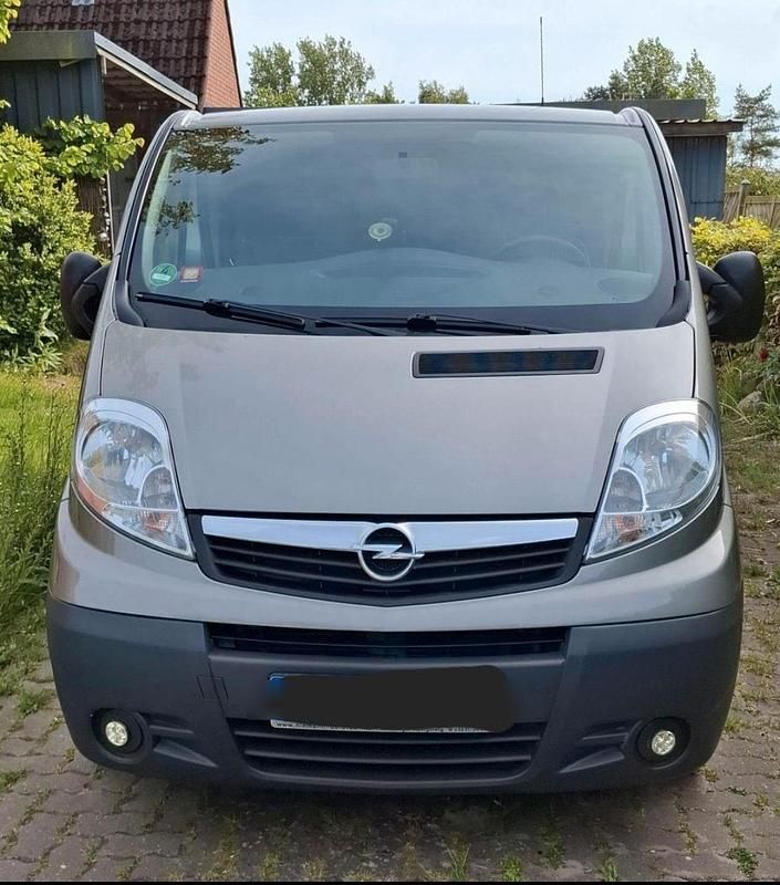 Gebraucht Opel Vivaro 114 PS (83 kW) 2014 Braun Van / Kleinbus