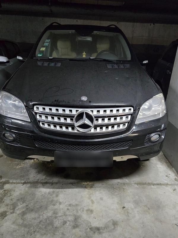Gebraucht Mercedes ML320 224 PS (164 kW) 2006 Schwarz SUV