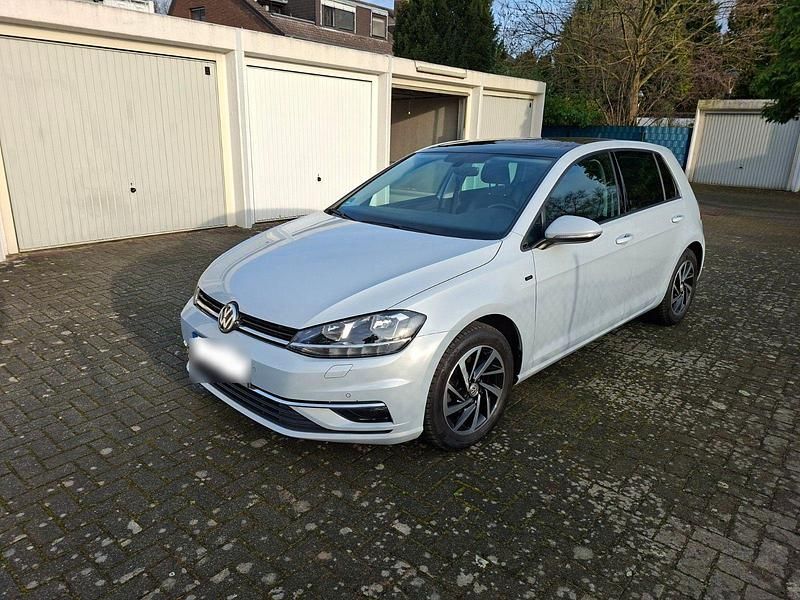 Gebraucht VW Golf VII Join 110 PS (80 kW) 2018 Weiß Limousine