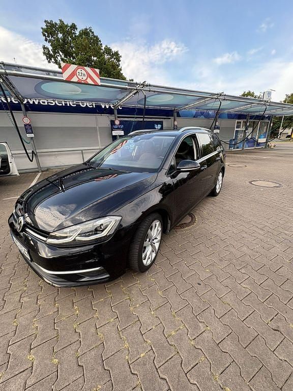 Schwarz Gebraucht 2018 VW Golf VII Highline Kombi | 11.000 € (Guter Preis) - Bild 1/4