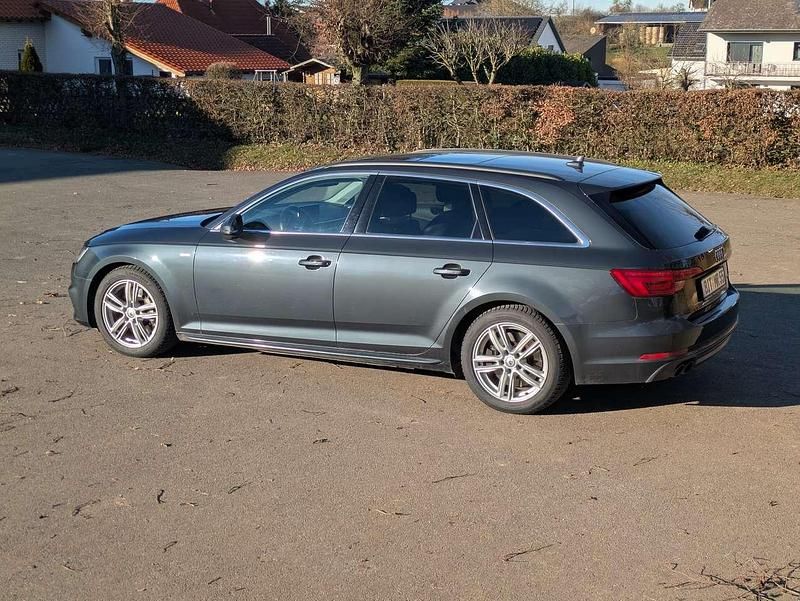 Gebraucht Audi A4 Design 272 PS (200 kW) 2016 Grau Kombi