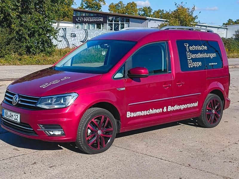 Rot Gebraucht 2015 VW Caddy Highline Van / Kleinbus | 15.250 € (Etwas zu teuer) - Bild 1/4