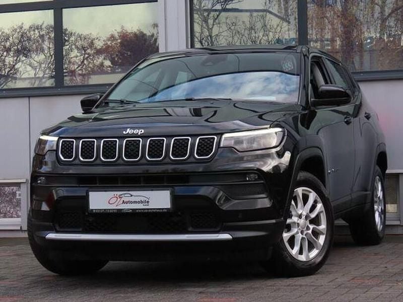 Gebraucht Jeep Compass 131 PS (96 kW) 2024 Solid black SUV