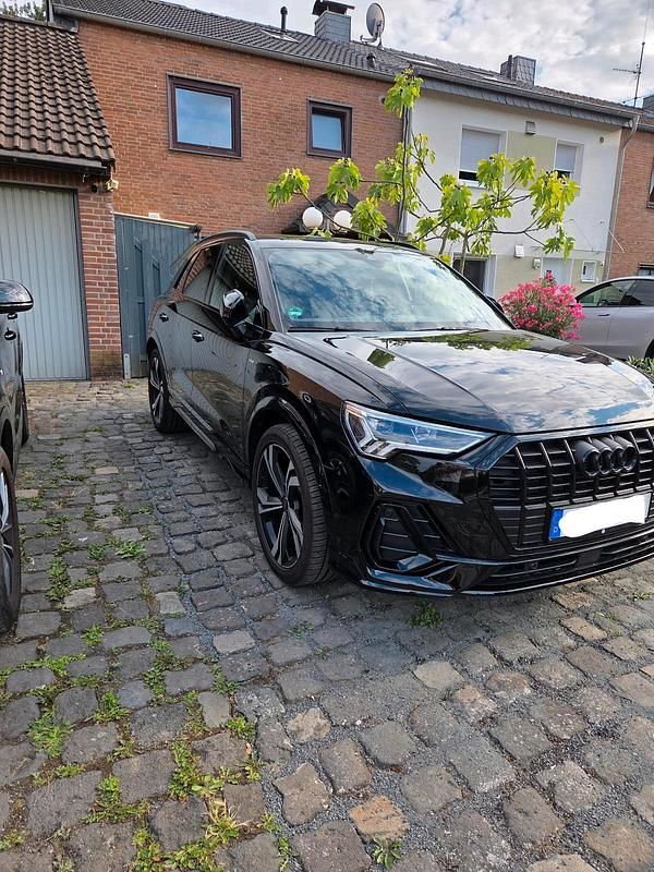 Gebraucht Audi Q3 S-Line 150 PS (110 kW) 2024 Schwarz SUV