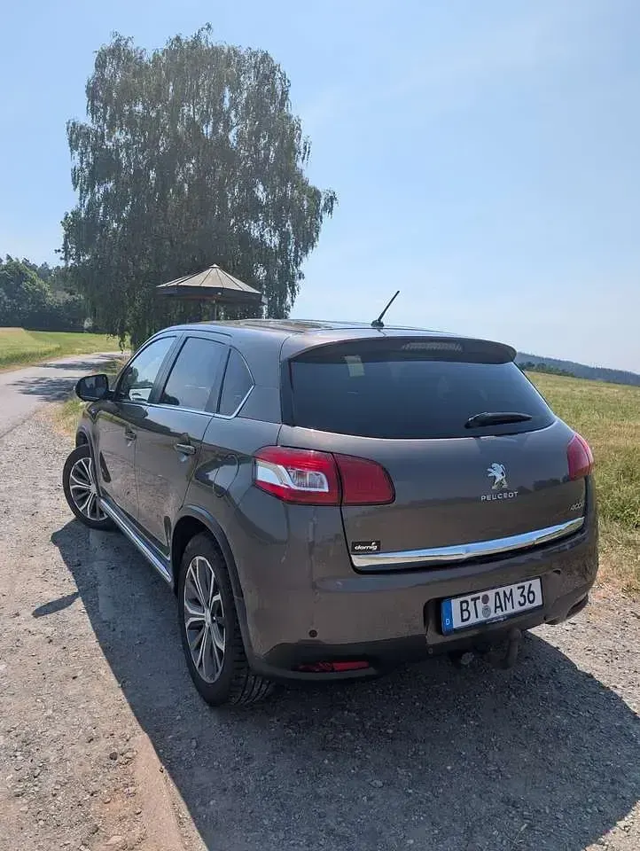 Gebraucht Peugeot 4008 Allure 150 PS (110 kW) 2015 Braun SUV