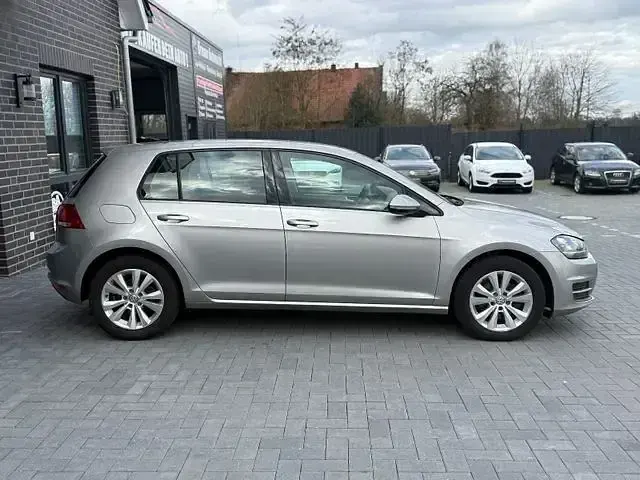 Gebraucht VW Golf VII Comfortline 125 PS (91 kW) 2016 Silber Kleinwagen