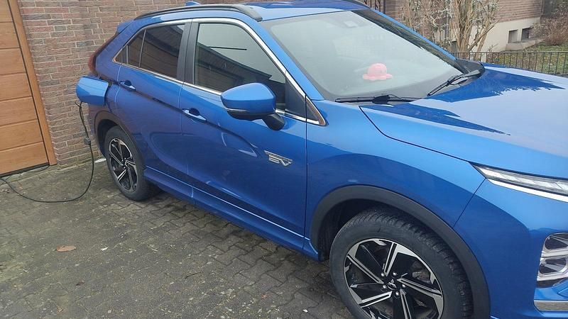 Gebraucht Mitsubishi Eclipse Cross Select 188 PS (138 kW) 2022 Blau SUV