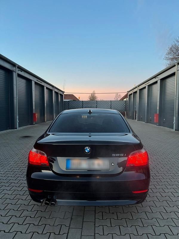 Gebraucht BMW 525 190 PS (139 kW) 2006 Schwarz Limousine