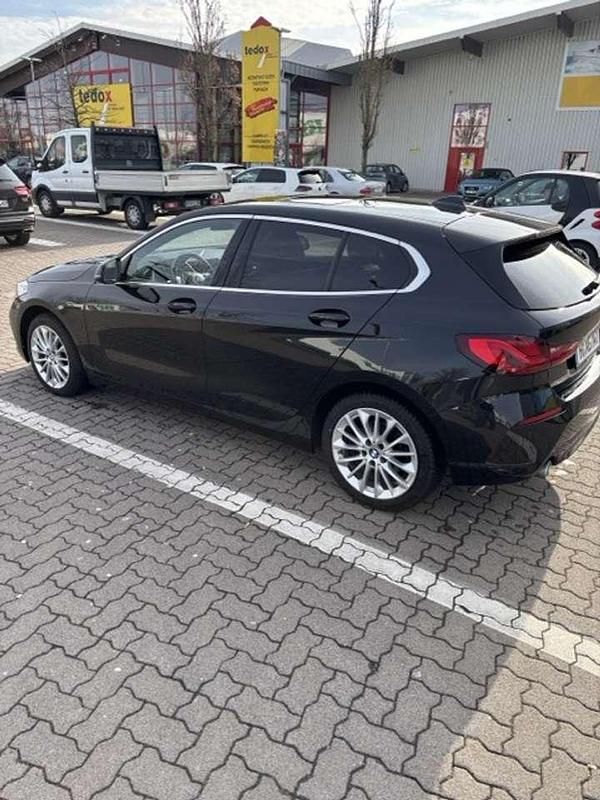 Gebraucht BMW 118 Advantage 140 PS (102 kW) 2020 Schwarz Kleinwagen