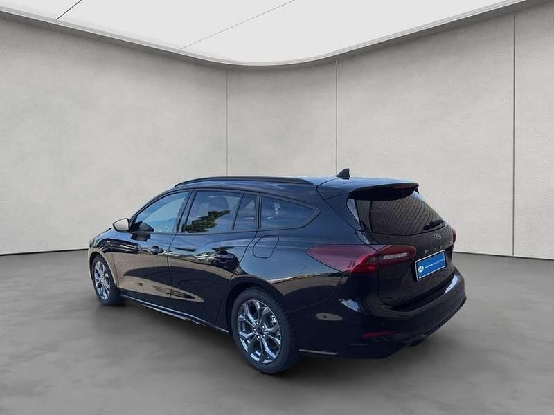 Gebraucht Ford Focus ST-Line X 125 PS (91 kW) 2023 Agate black metallic Kombi