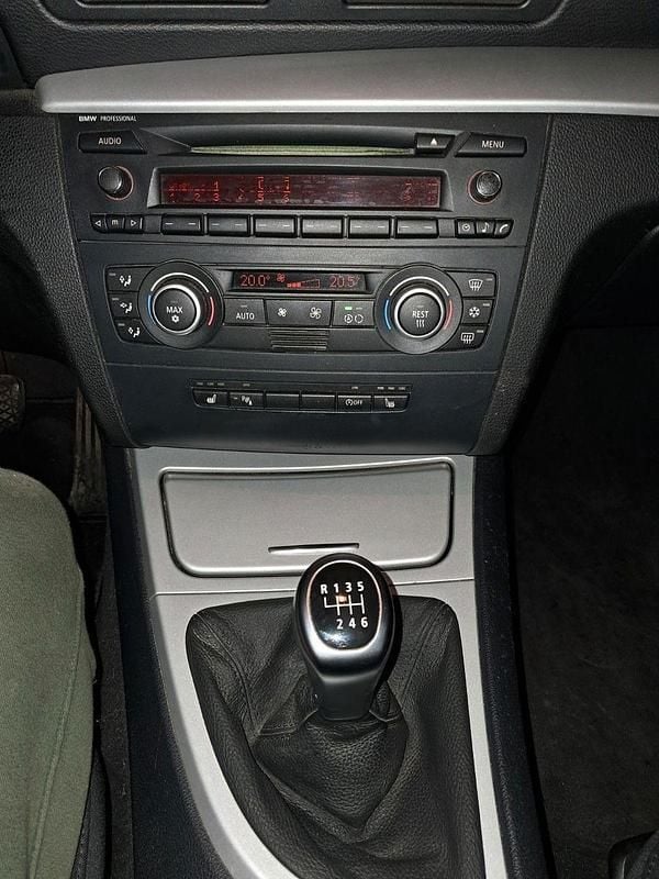 Brugt BMW 118 Performance 143 HK (105 kW) 2008 Sort Hatchback