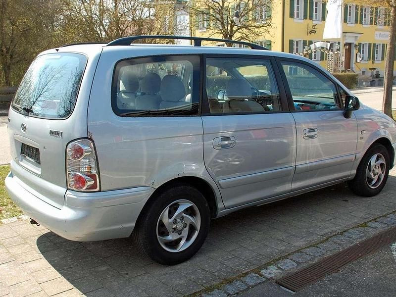 Gebraucht Hyundai Trajet GLS 113 PS (83 kW) 2006 Silber Van / Kleinbus