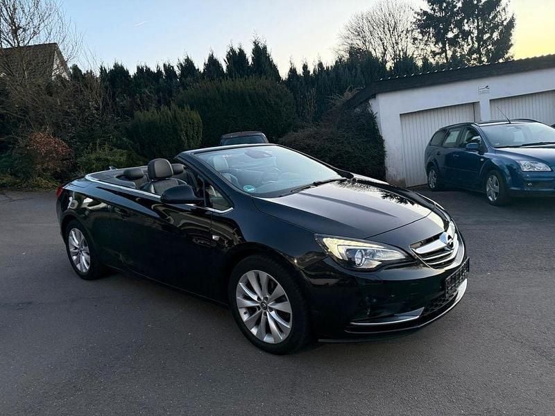 Gebraucht Opel Cascada Active 140 PS (102 kW) 2016 Onyx schwarz Cabrio