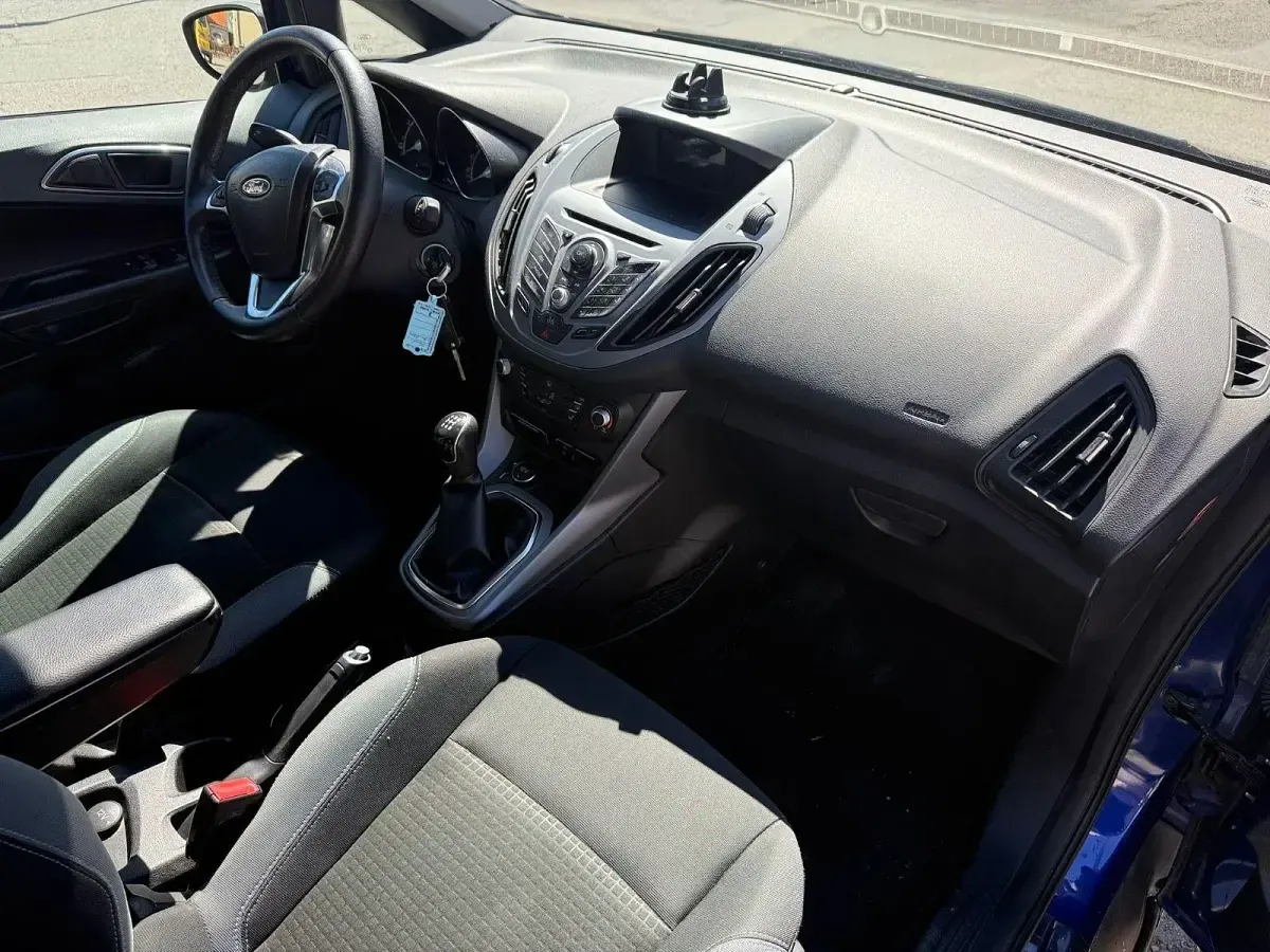 Usata Ford B-MAX SYNC Edition 101 CV (74 kW) 2015 Blu Monovolume