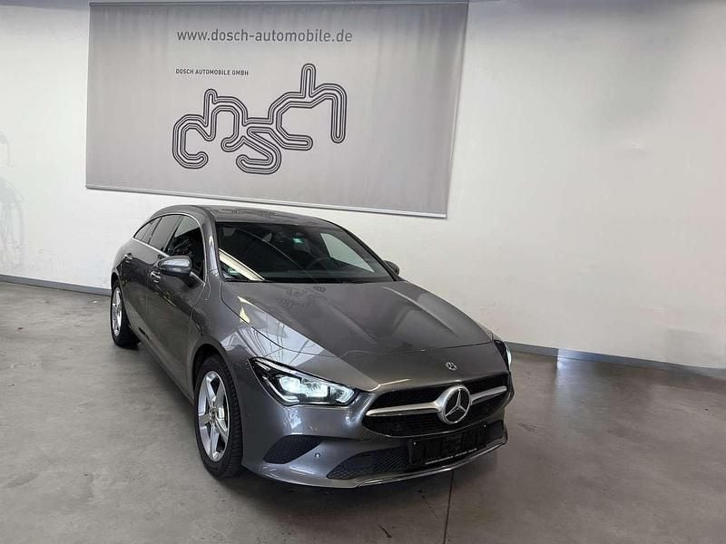 Gebraucht Mercedes CLA220 190 PS (139 kW) 2023 Mountaingrau Limousine
