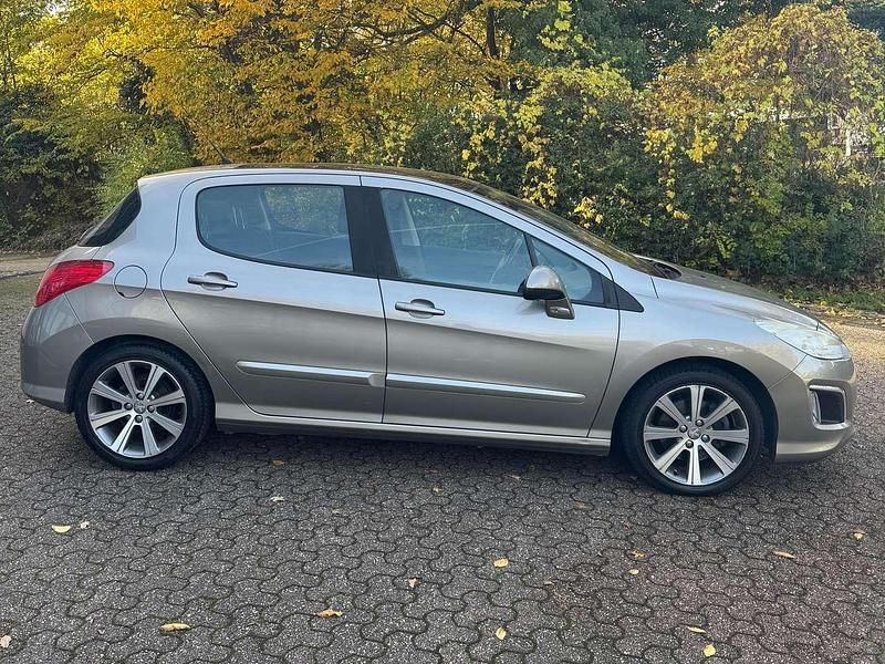 Second-hand Peugeot 308 Allure 156 CP (114 kW) 2012 Argintiu Hatchback