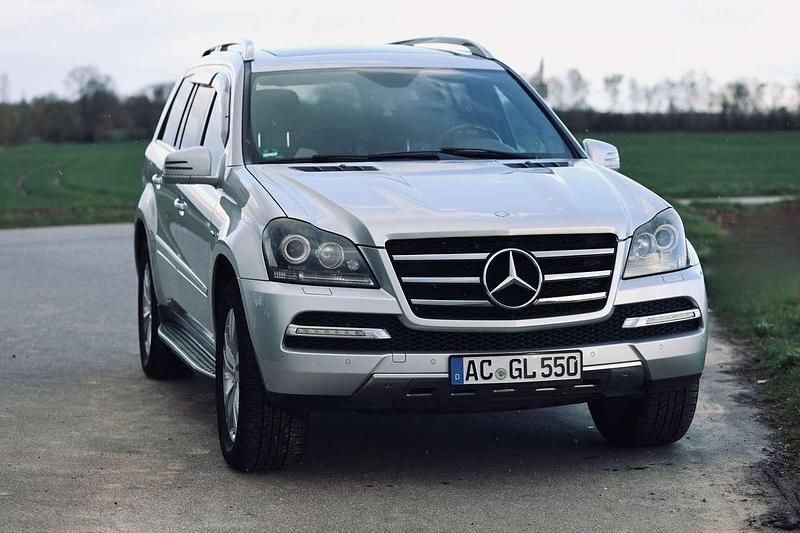 Gebraucht Mercedes GL500 387 PS (284 kW) 2012 Silber SUV