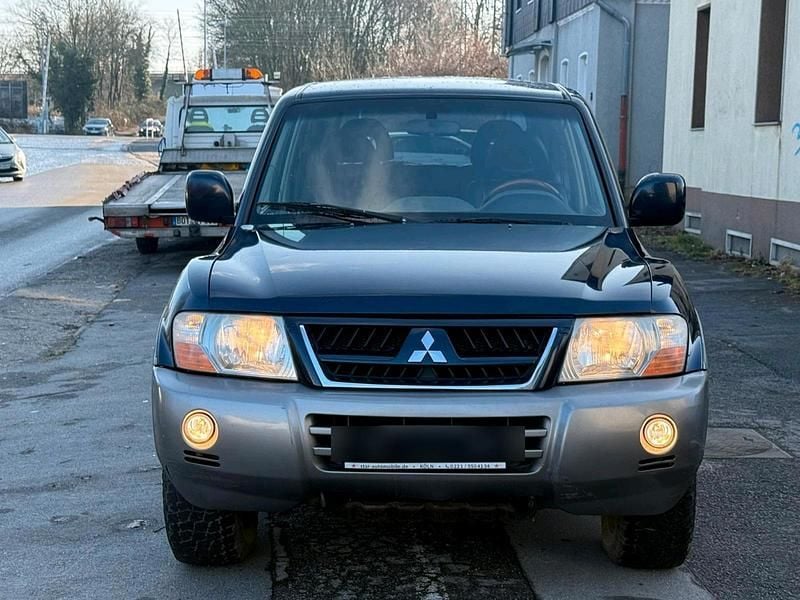 Grün Gebraucht 2003 Mitsubishi Pajero SUV | 5.000 € (Guter Preis) - Bild 1/4