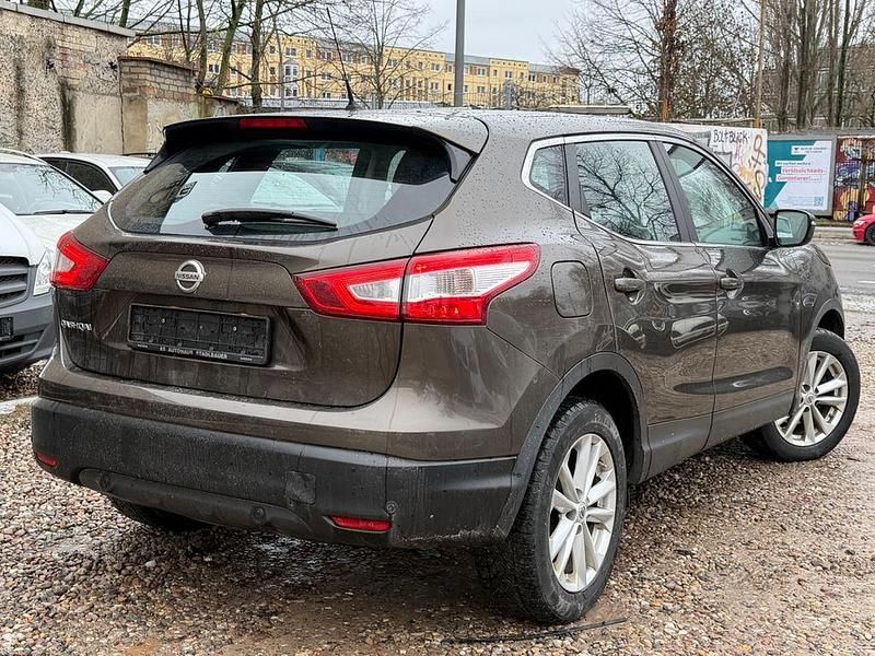 Gebraucht Nissan Qashqai Visia 131 PS (96 kW) 2016 Braun SUV