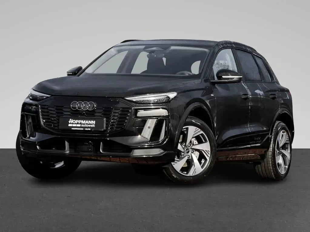 Nowe Audi Q6 e-tron Performance 225 kW (306 KM) 2026 Czarny SUV