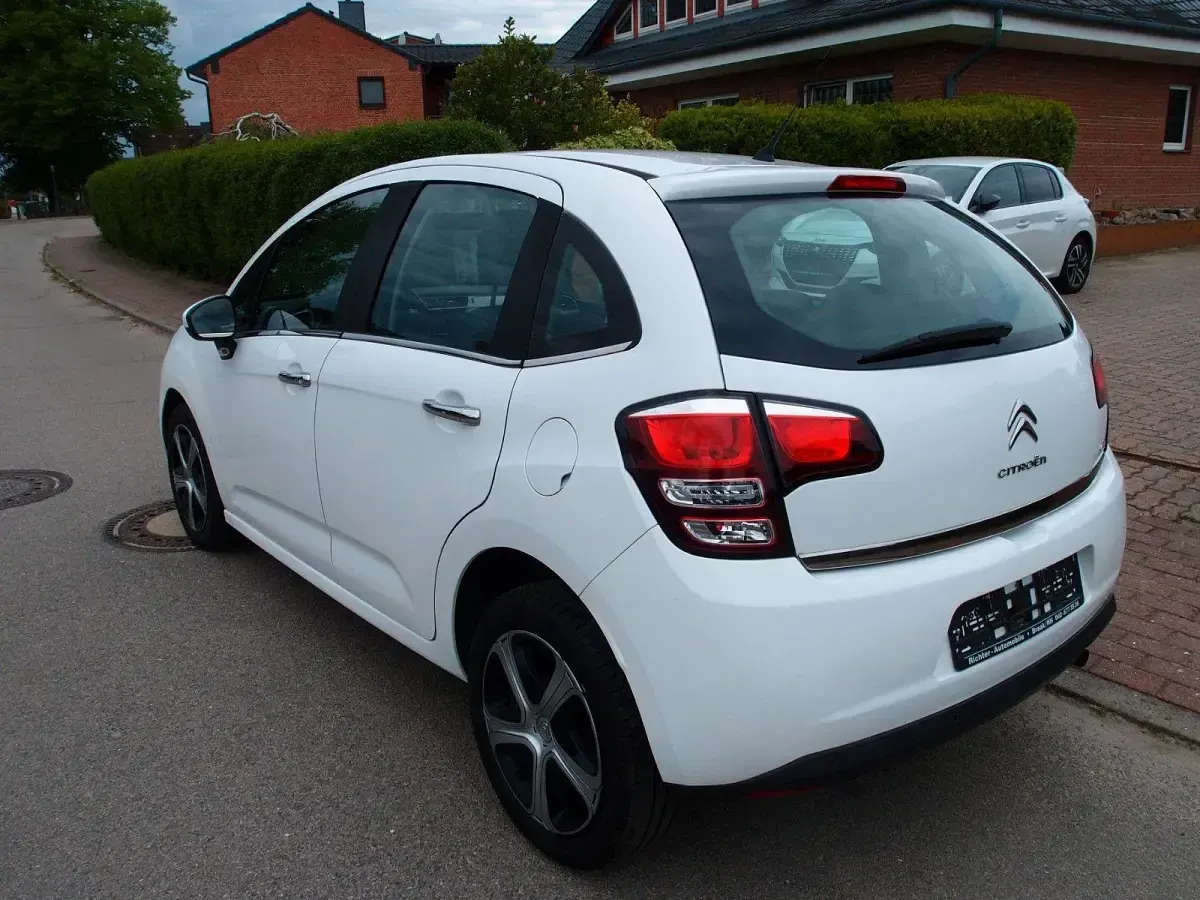 Gebraucht Citroën C3 SELECTION 82 PS (60 kW) 2016 Weiß Kleinwagen