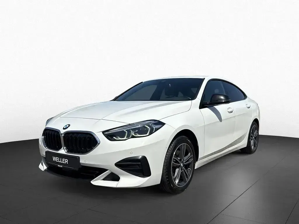 Gebraucht BMW 218 Sport Line 150 PS (110 kW) 2023 Weiß Coupé