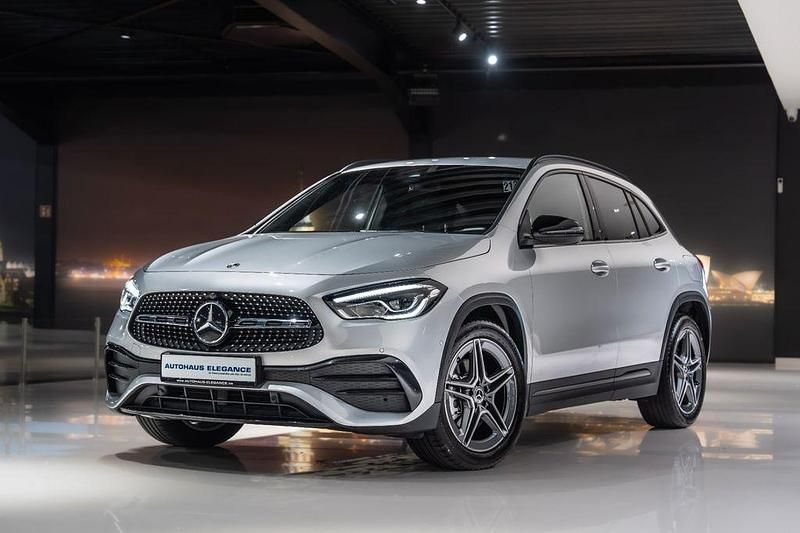 Iridiumsilber Gebraucht 2023 Mercedes GLA220 AMG line SUV | 39.980 € (Fairer Preis) - Bild 1/4