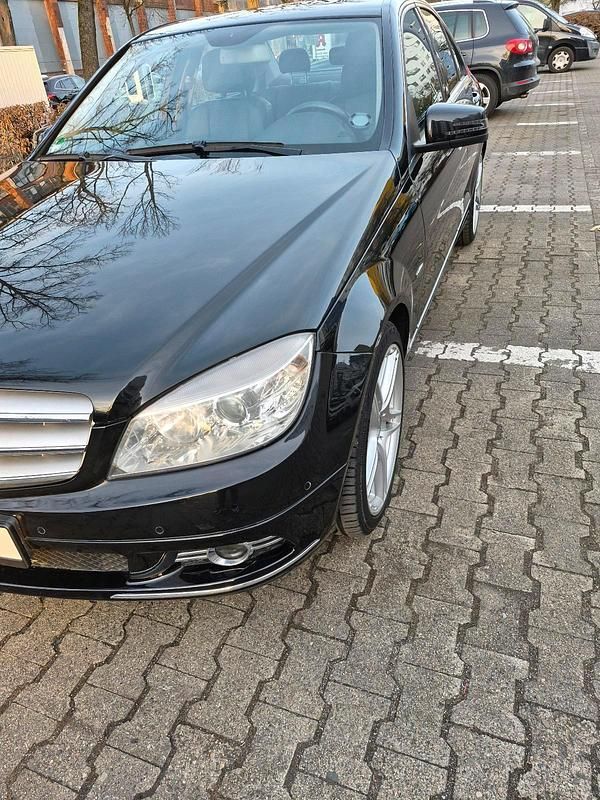 Gebraucht Mercedes C180 156 PS (114 kW) 2010 Schwarz Limousine