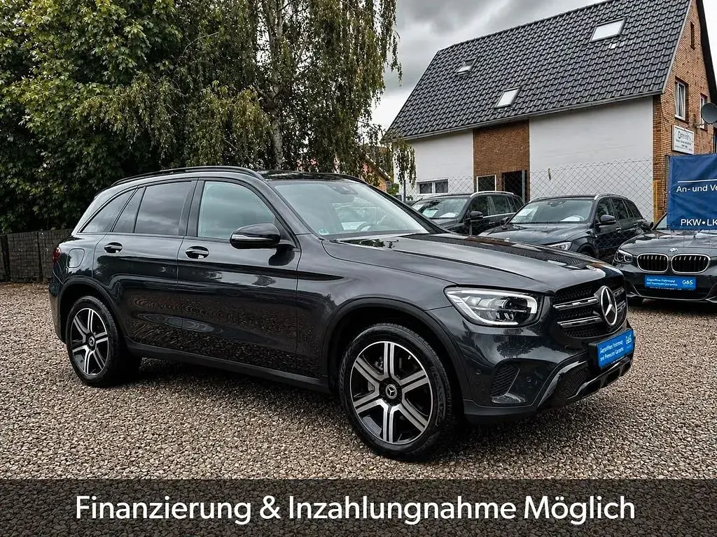Gebraucht Mercedes GLC220 AMG 194 PS (142 kW) 2022 Grau SUV