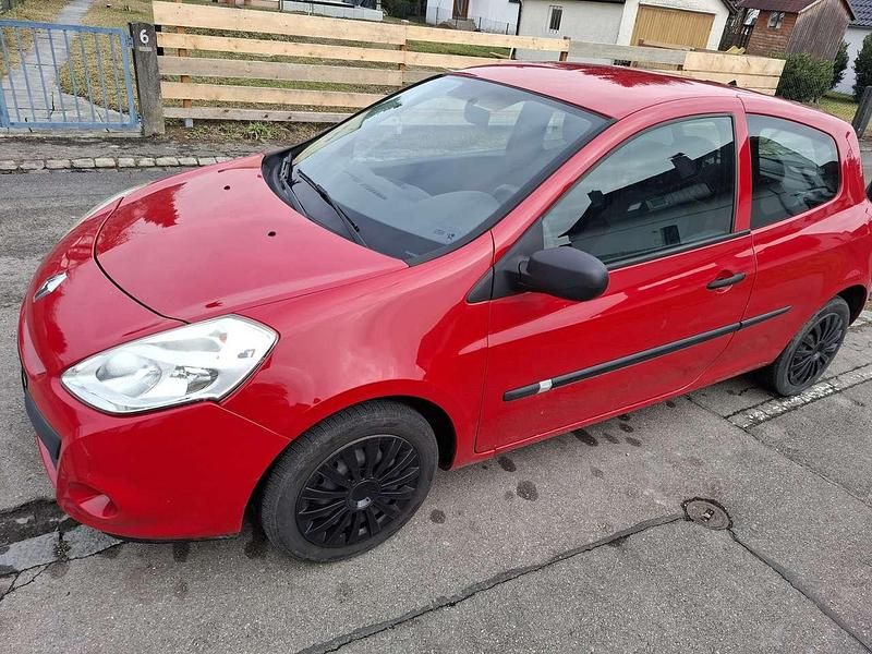 Gebraucht Renault Clio IV Dynamique 75 PS (55 kW) 2012 Limousine