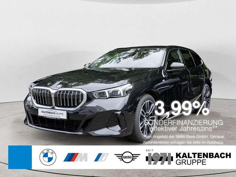 Schwarz Gebraucht 2024 BMW 520 M Sport Kombi | 51.390 € (Guter Preis) - Bild 1/3