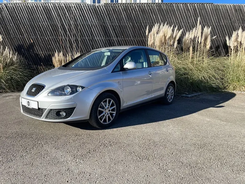 Gebraucht Seat Altea 105 PS (77 kW) 2011 Silber Van / Kleinbus