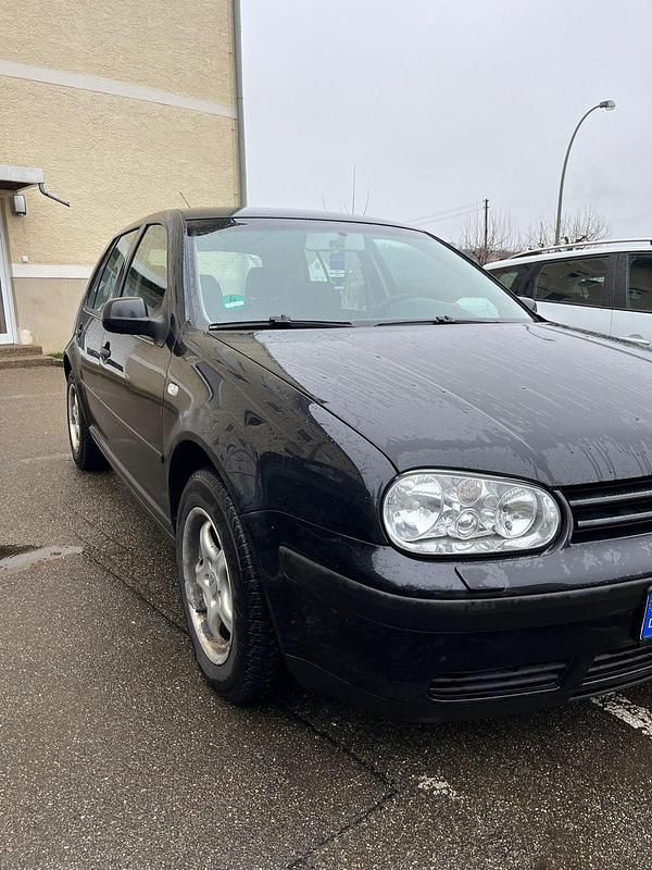 Gebraucht VW Golf IV 101 PS (74 kW) 2002 Schwarz Kleinwagen