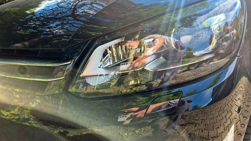 Gebraucht VW Touran Highline 177 PS (130 kW) 2014 Schwarz Van / Kleinbus