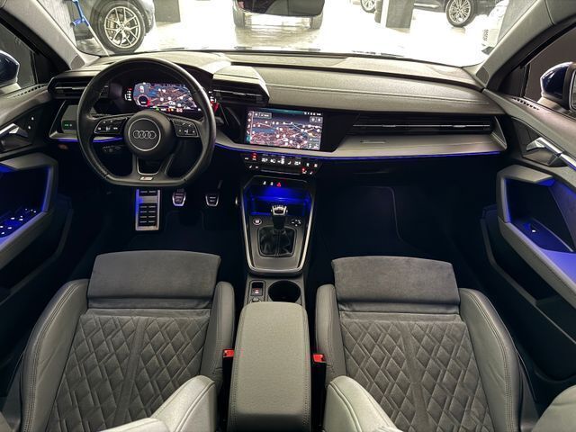 Blau Gebraucht 2020 Audi RS3 S-Line Kleinwagen | 23.900 € - Bild 1/4