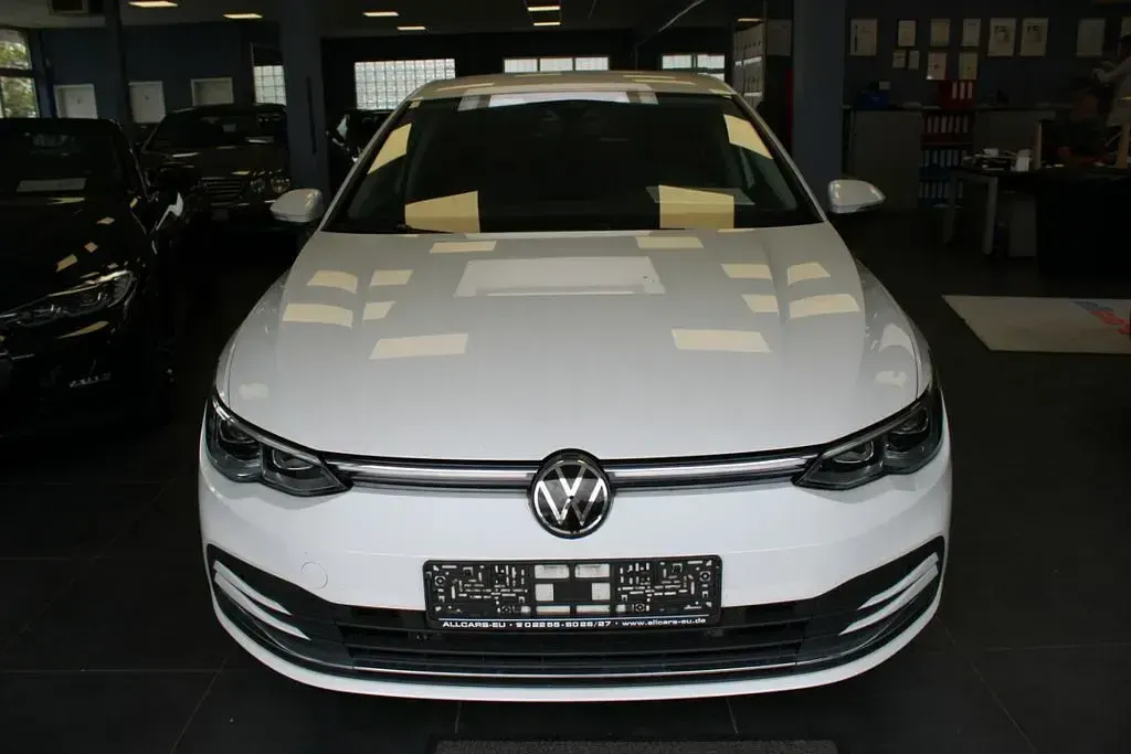 Gebraucht VW Golf VIII Style 190 PS (139 kW) 2023 Weiß Limousine