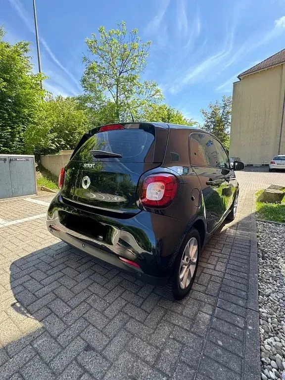 Gebraucht Smart ForFour Passion 71 PS (52 kW) 2017 Schwarz Kleinwagen