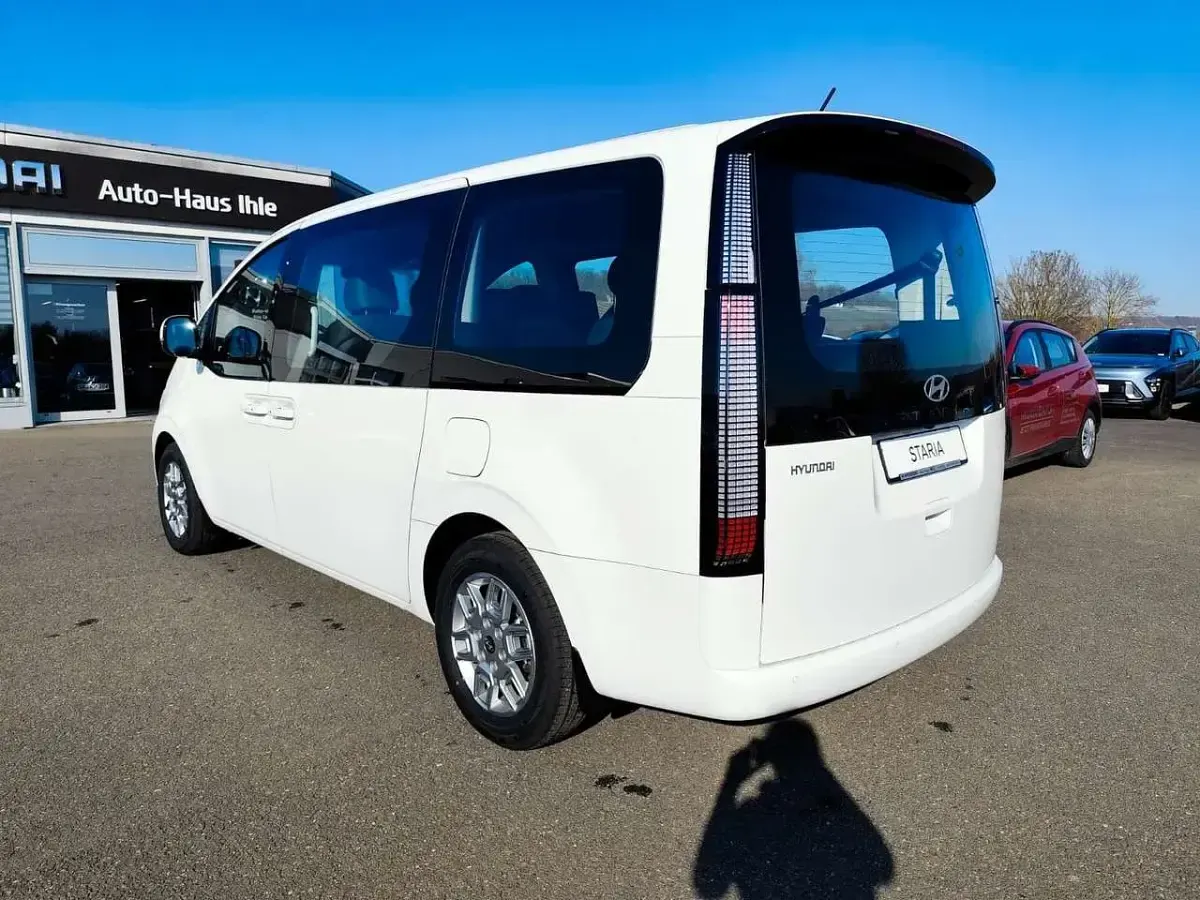 Gebraucht Hyundai Staria 224 PS (164 kW) 2026 Weiß Van / Kleinbus