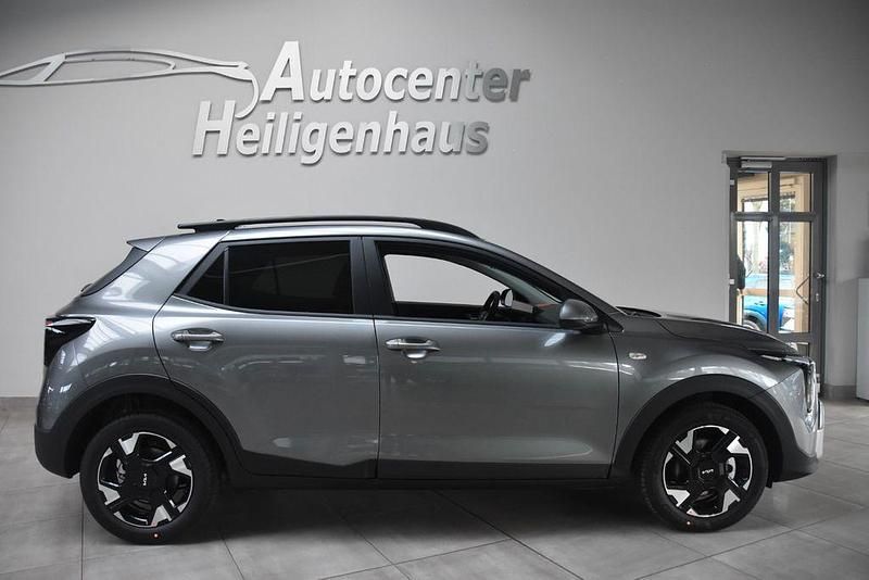 Neu Kia Stonic 101 PS (74 kW) 2026 Schwarz SUV