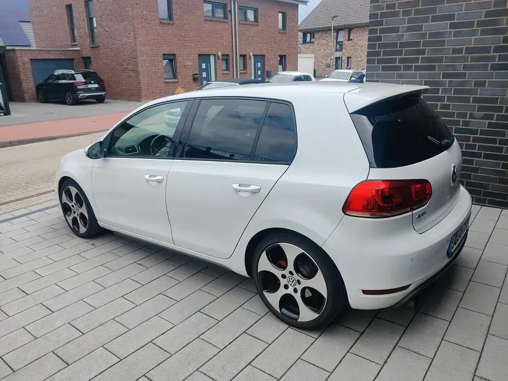 Gebraucht VW Golf VII GTI 211 PS (155 kW) 2012 Weiß Limousine