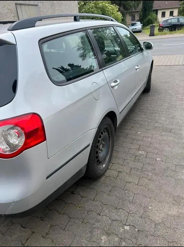 Gebraucht VW Passat 140 PS (102 kW) 2007 Silber Kombi