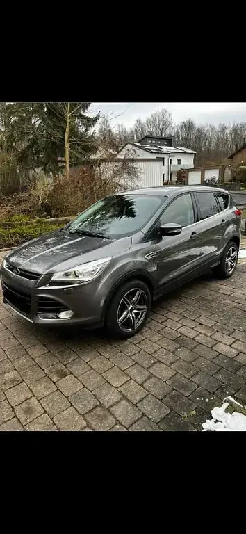 Gebraucht Ford Kuga Individual 150 PS (110 kW) 2013 Grau SUV