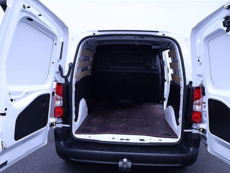 Weiß Gebraucht 2024 Peugeot Partner Van | 25.775 € (Etwas zu teuer) - Bild 1/4